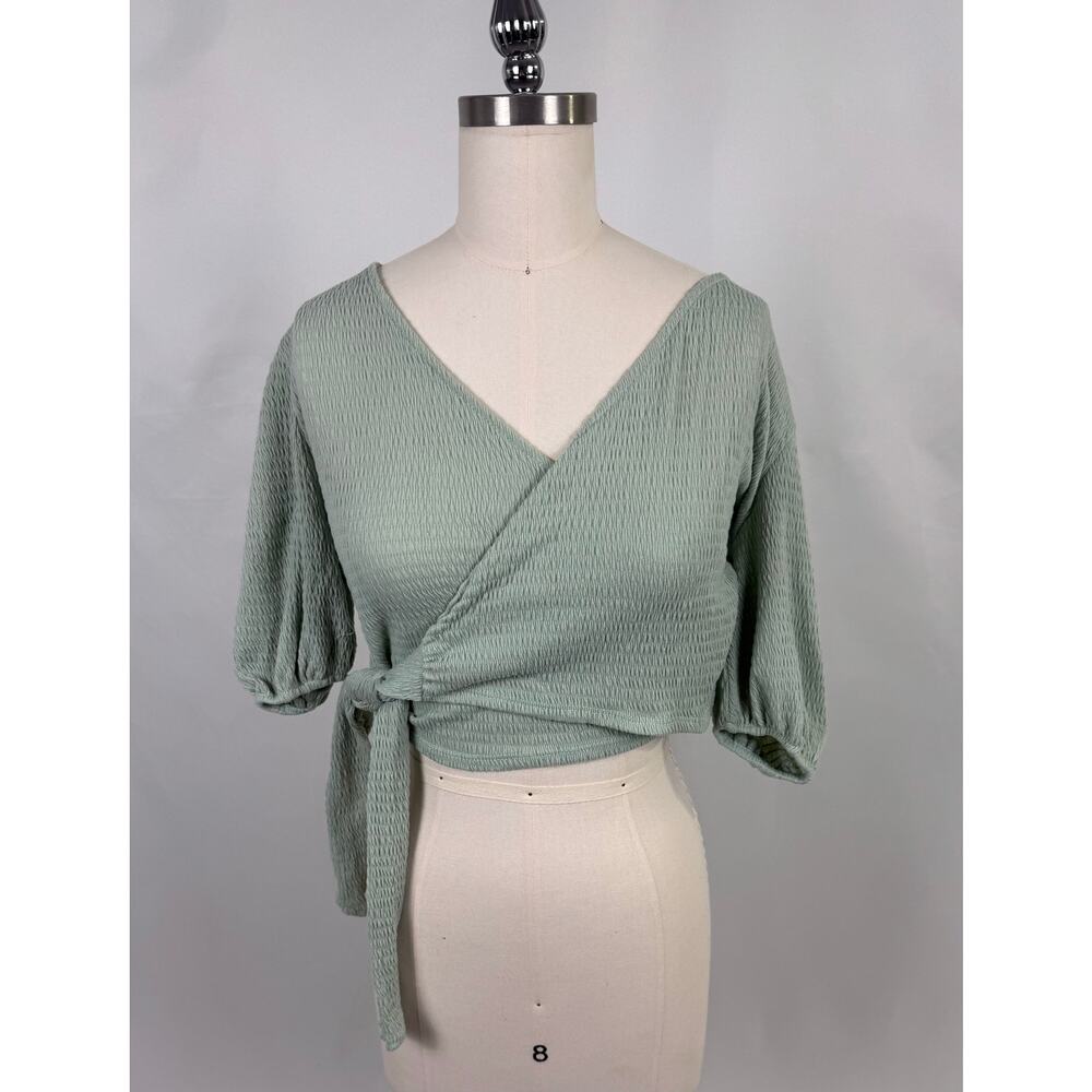 LUSH Green Textured Wrap Tie Crop‎ Top Women’s Size S Puff Sleeve V Neck Blouse